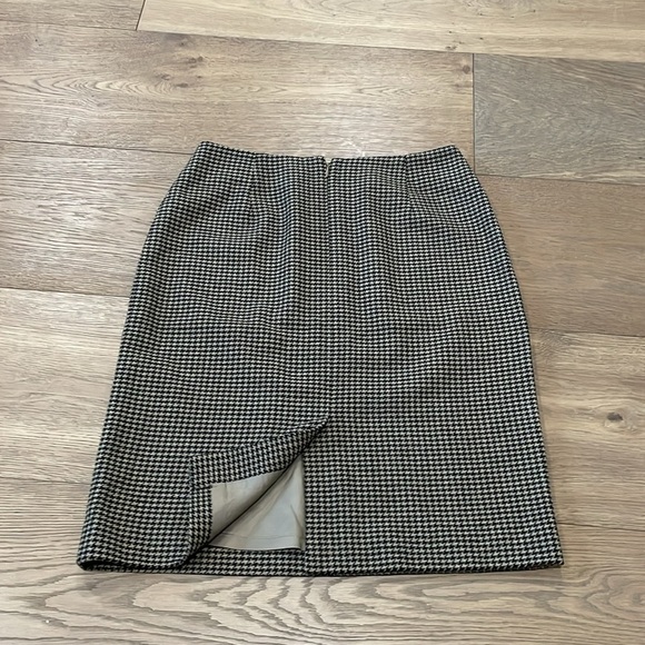 Ann Taylor Brown/Black Houndstooth Pattern Wool Blend Pencil Skirt Size 4 - Picture 8 of 9